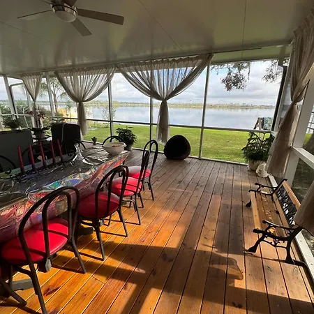 Lakefront Cottage Orlando-Tampa